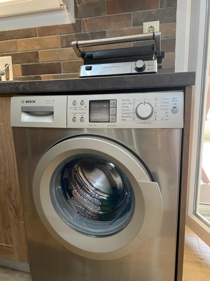 Comfortable & Quiet Apartment 1 アレクサンドルポリス エクステリア 写真